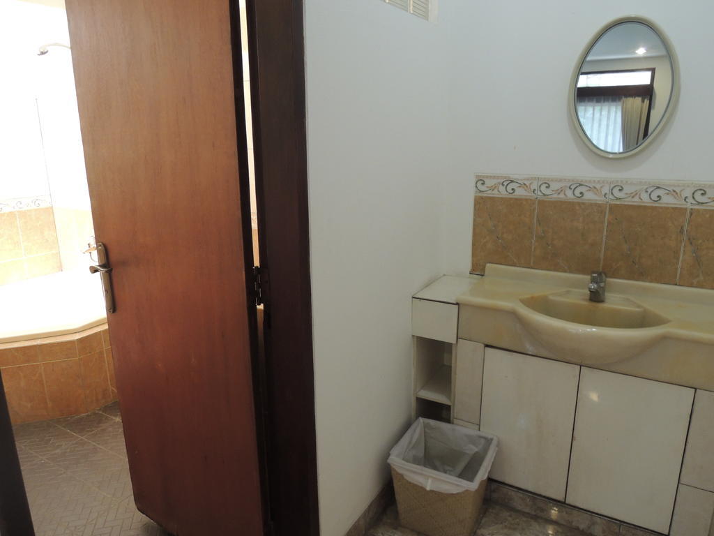 Rumah Polonia Guest House Τζακάρτα Δωμάτιο φωτογραφία