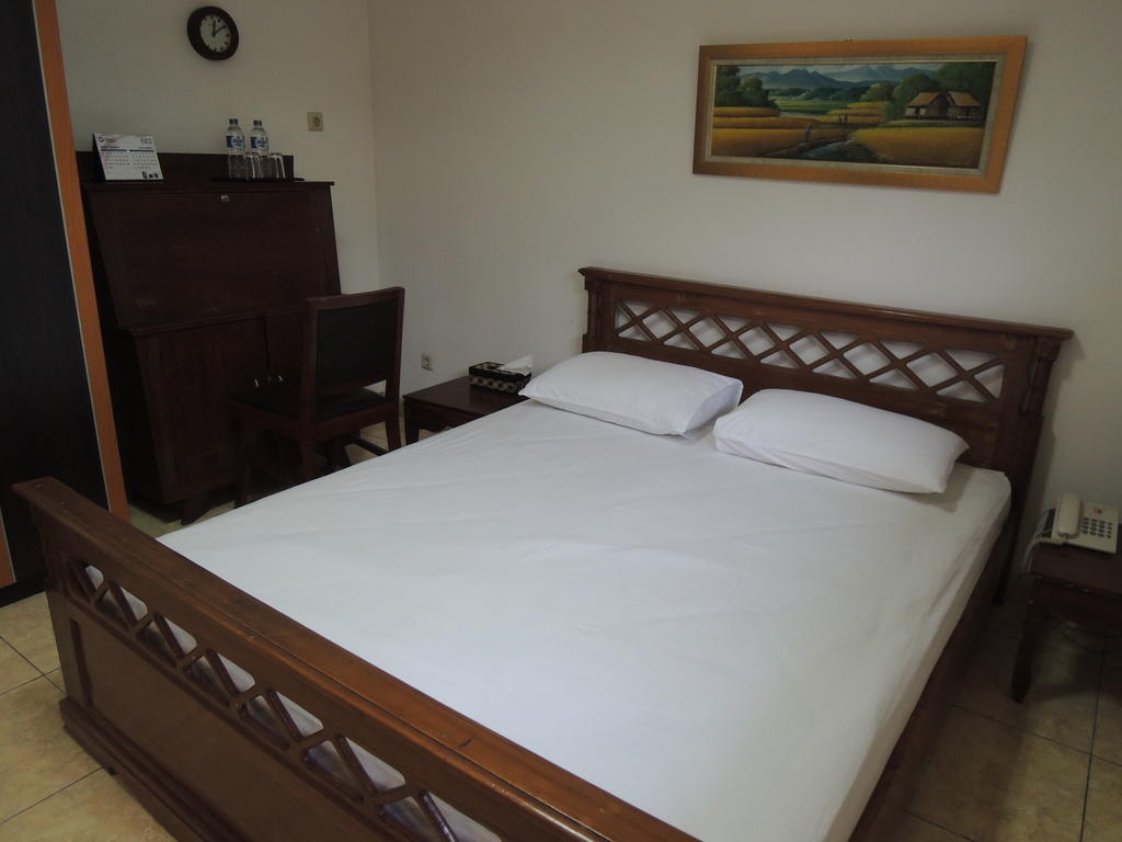 Rumah Polonia Guest House Τζακάρτα Δωμάτιο φωτογραφία